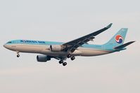 HL8227 @ LOWW - Korean Air A330-200 - by Andy Graf-VAP
