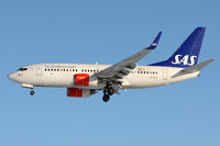 LN-RNU @ ESSA - SK7886 SZG-ARN - by Roger Andreasson