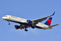 N640DL @ KLAS - Delta Air Lines Boeing 757-232 N640DL (cn 23994/201)

Las Vegas - McCarran International (LAS / KLAS)
USA - Nevada, February 24, 2011
Photo: Tomás Del Coro - by Tomás Del Coro