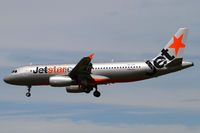 VH-VQD @ NZCH - finals to 02 - by Bill Mallinson
