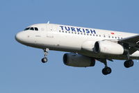TC-JPM @ EBBR - Arrival of flight TK1937 to RWY 25L
