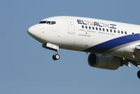 4X-EKJ @ EBBR - Arrival of flight LY331 to RWY 25L