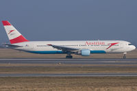 OE-LAT @ LOWW - Austrian Airlines