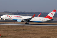 OE-LAY @ VIE - Austrian Airlines - by Chris Jilli