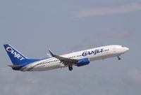 C-FYQO @ KFLL - Boeing 737-800 - by Mark Pasqualino