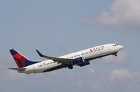 N3759 @ KFLL - Boeing 737-800 - by Mark Pasqualino