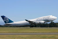 ZK-SUH @ NZCH - away from 02 - by Bill Mallinson