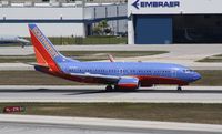 N213WN @ KFLL - Boeing 737-700 - by Mark Pasqualino