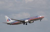 N846NN @ KFLL - Boeing 737-800 - by Mark Pasqualino