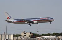 N39365 @ KMIA - Boeing 767-300 - by Mark Pasqualino