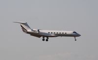 CS-DKF @ KMIA - Gulfstream G-V