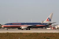 N848NN @ KMIA - Boeing 737-800 - by Mark Pasqualino