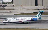 N923AT @ KFLL - Boeing 717-200 - by Mark Pasqualino