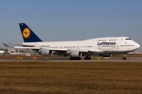 D-ABVC @ EDDF - departing via RW18W