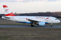 OE-LDA @ VIE - Austrian Airlines - by Chris Jilli