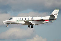 CS-DXL @ EIDW - On short finals for r/w 28 - by Robert Kearney