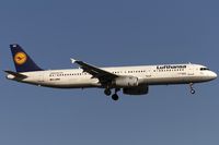 D-AIRW @ EDDF - on final - by Friedrich Becker