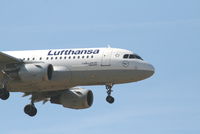 D-AILR @ EBBR - Arrival of flight LH1010 to RWY 02