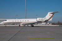 OE-IZM @ LOWW - Gulf 5 - by Dietmar Schreiber - VAP