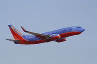 N718SW @ KFLL - Boeing 737-700 - by Mark Pasqualino