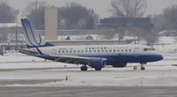 N648RW @ KMSP - United - by Todd Royer