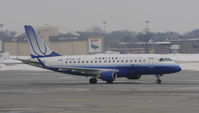 N637RW @ KMSP - United - by Todd Royer