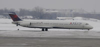 N965DL @ KMSP - Delta - by Todd Royer