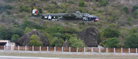 N5672V - Passage sur la piste de l'aéroport de St Barths - by Raymond OLIVIER