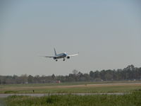 98-0002 @ ILM - On final Rwy 24 Air Force 2