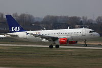 OY-KBT @ EDDL - SAS, Name: Ragnvald Viking - by Air-Micha