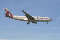 A7-AFM @ EBBR - Flight QR941 is descending to RWY 02