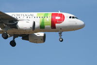 CS-TTE @ EBBR - Arrival of flight TP604 to RWY 02