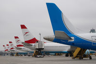 OE-LMK @ LOWW - Peoples Vienna Line Embraer 170 - by Dietmar Schreiber - VAP