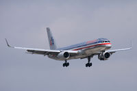 N192AN @ DFW - American Airlines landing at DFW Airport