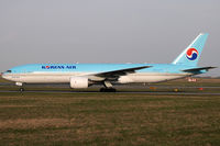HL7764 @ VIE - Korean Air - by Chris Jilli