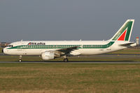 I-BIKD @ VIE - Alitalia