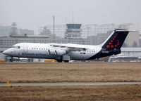 OO-DWD @ LSGG - Landing rwy 05 - by Shunn311