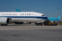 B-2071 @ LOWW - China Southern Boeing 777-200 - by Dietmar Schreiber - VAP