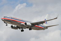 N837NN @ KORD - American Airlines Boeing 737-823, AAL1355 arriving from KLAS, on approach RWY 28 KORD. - by Mark Kalfas