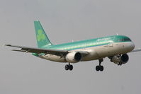 EI-DES @ EIDW - Aer Lingus - by Chris Hall