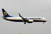 EI-EKB @ EIDW - Ryanair - by Chris Hall