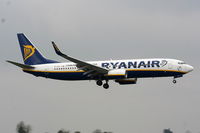 EI-EFL @ EIDW - Ryanair - by Chris Hall