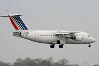 EI-RJX @ EIDW - CityJet - by Chris Hall