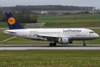 D-AILW @ VIE - Lufthansa - by Chris Jilli