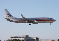 N922AN @ MIA - American 737-800 - by Florida Metal