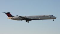 N953DL @ MIA - Delta MD-88