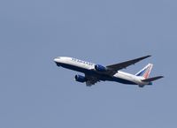 EI-UNW - Flying over Mineola, NY, going to a landing at JFK - by gbmax