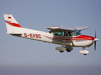 D-EVSC @ EBSP - Short final rwy 05. - by Philippe Bleus