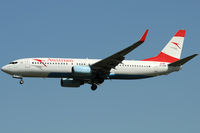 OE-LNR @ VIE - Austrian Airlines - by Chris Jilli