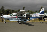 5H-TOM @ HTAR - Readying for a flight - by Duncan Kirk